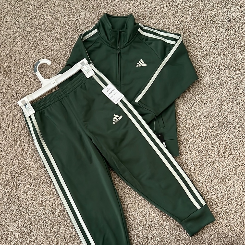 Boy adidas set